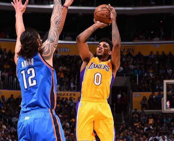 小法：我吃着爆米花看阿森纳vs拜仁，这场比赛能学到很多东西（小法：边吃爆米花看阿森纳对阵拜仁，这场比赛收获颇多）