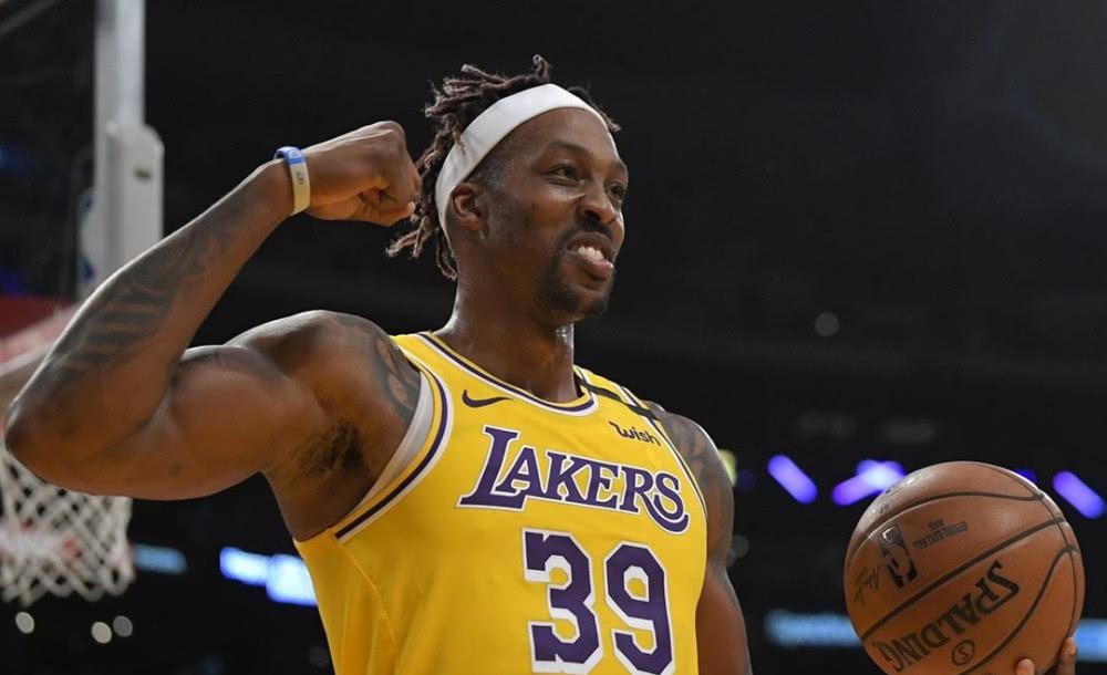 又是你，费兰-托雷斯西甲生涯两次戴帽都是对阵贝蒂斯（费兰-托雷斯西甲两次戴帽，均发生在对阵贝蒂斯时）